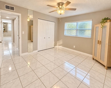 4500 E Bay Drive - Photo Thumbnail 4