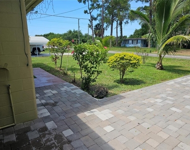 308 6th Avenue Nw - Photo Thumbnail 4