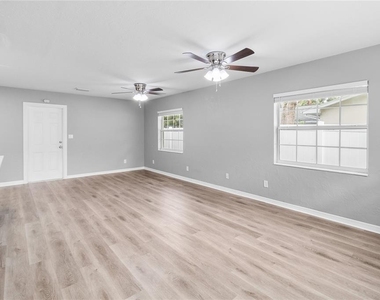 9931 110th Street - Photo Thumbnail 13