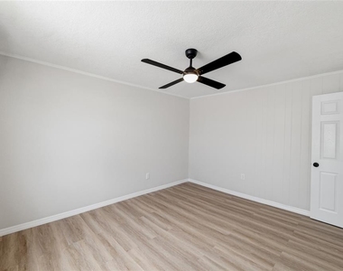 3923 W Flora Street - Photo Thumbnail 3