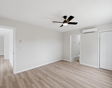 3923 W Flora Street - Photo Thumbnail 5