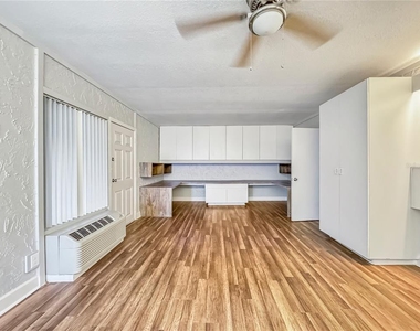 2115 W Ivy Street - Photo Thumbnail 10