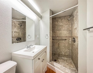 2115 W Ivy Street - Photo Thumbnail 13