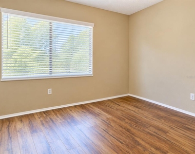 12314 Berkeley Square Drive - Photo Thumbnail 15