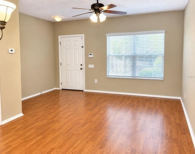 12314 Berkeley Square Drive - Photo Thumbnail 4
