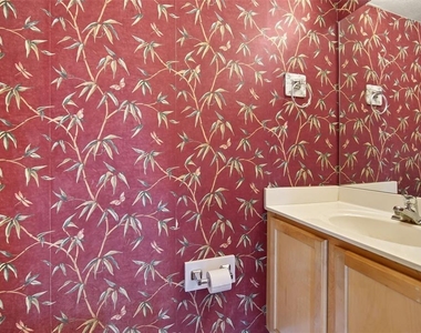 12927 Lake Vista Drive - Photo Thumbnail 15