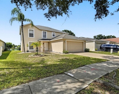 12927 Lake Vista Drive - Photo Thumbnail 3