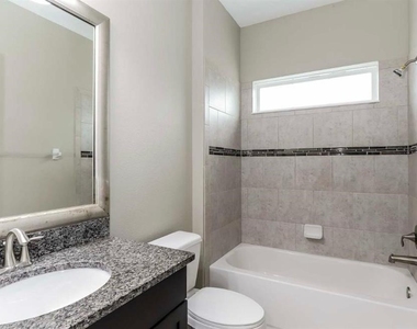 1747 Tangledvine Drive - Photo Thumbnail 5