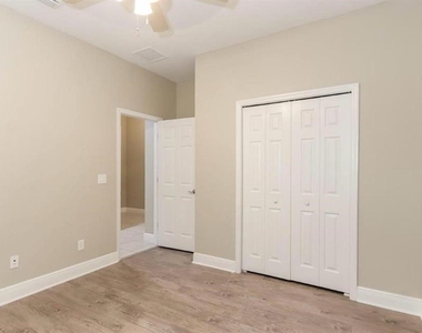 1747 Tangledvine Drive - Photo Thumbnail 6