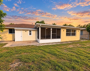 7225 Isle Drive - Photo Thumbnail 24