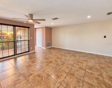 7225 Isle Drive - Photo Thumbnail 6