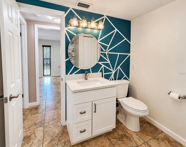 7225 Isle Drive - Photo Thumbnail 16