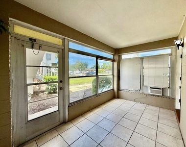3460 32nd Avenue N - Photo Thumbnail 15