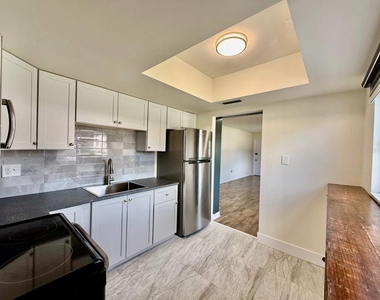 3460 32nd Avenue N - Photo Thumbnail 7