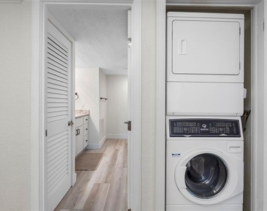 1400 Gulf Boulevard - Photo Thumbnail 29