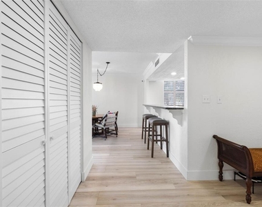 1400 Gulf Boulevard - Photo Thumbnail 2