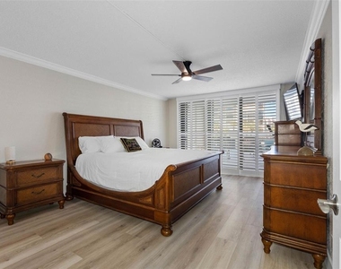 1400 Gulf Boulevard - Photo Thumbnail 21