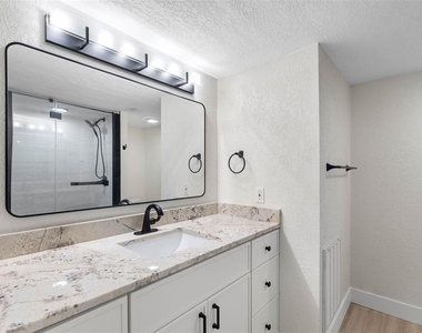 1400 Gulf Boulevard - Photo Thumbnail 32