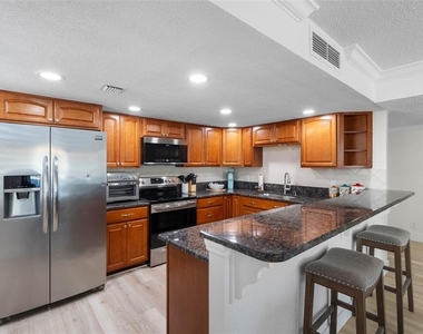 1400 Gulf Boulevard - Photo Thumbnail 6