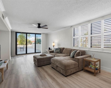 1400 Gulf Boulevard - Photo Thumbnail 10