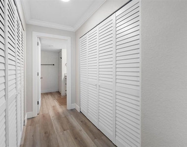 1400 Gulf Boulevard - Photo Thumbnail 25