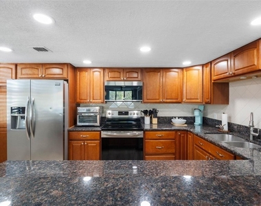1400 Gulf Boulevard - Photo Thumbnail 5