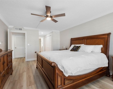 1400 Gulf Boulevard - Photo Thumbnail 24