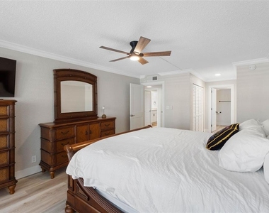 1400 Gulf Boulevard - Photo Thumbnail 23