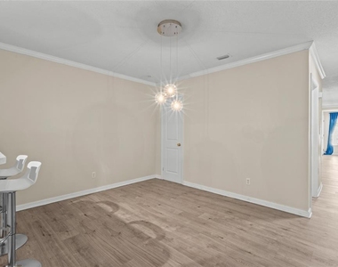 10730 Keys Gate Drive - Photo Thumbnail 9