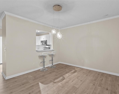 10730 Keys Gate Drive - Photo Thumbnail 8
