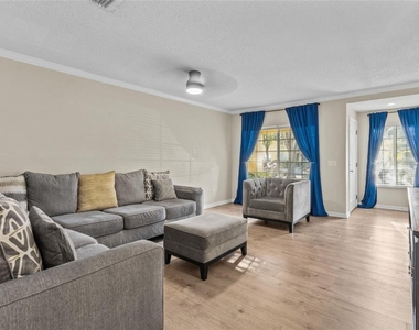 10730 Keys Gate Drive - Photo Thumbnail 4