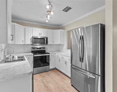 10730 Keys Gate Drive - Photo Thumbnail 5