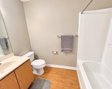 6077 Roble Avenue - Photo Thumbnail 16