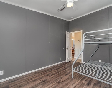 1805 4th Street Sw - Photo Thumbnail 12