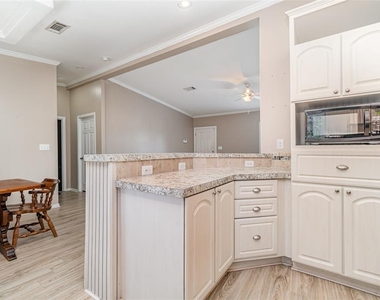 1805 4th Street Sw - Photo Thumbnail 8