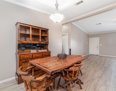 1805 4th Street Sw - Photo Thumbnail 4