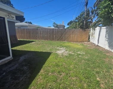 6017 23rd Avenue N - Photo Thumbnail 19
