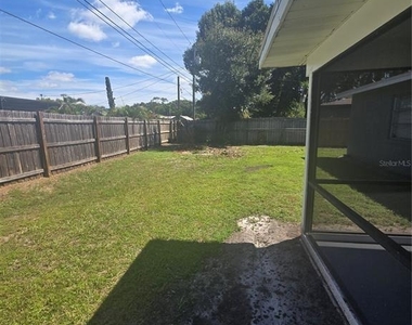 6017 23rd Avenue N - Photo Thumbnail 18