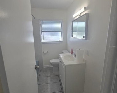 6017 23rd Avenue N - Photo Thumbnail 10