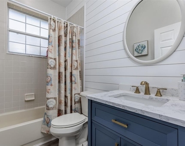 4740 N Crestline Drive - Photo Thumbnail 17