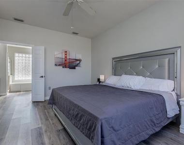 4740 N Crestline Drive - Photo Thumbnail 20