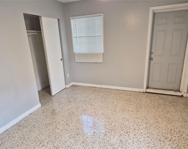 5640 94th Avenue N - Photo Thumbnail 23