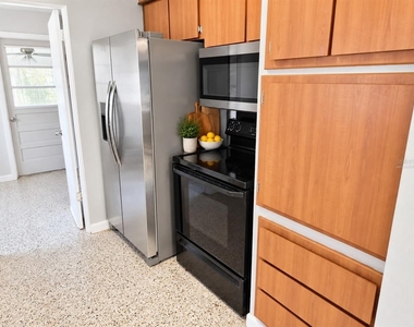 5640 94th Avenue N - Photo Thumbnail 20