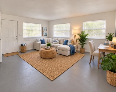 5640 94th Avenue N - Photo Thumbnail 8