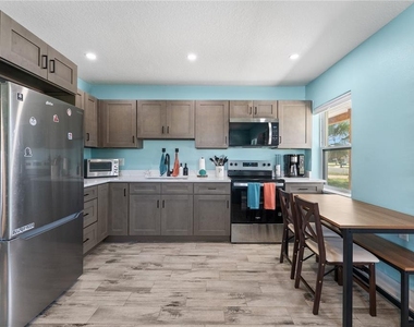 14067 Marguerite Drive - Photo Thumbnail 7