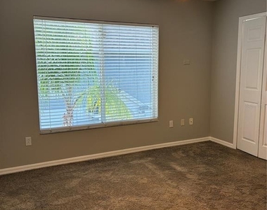 18143 Paradise Point Drive - Photo Thumbnail 32