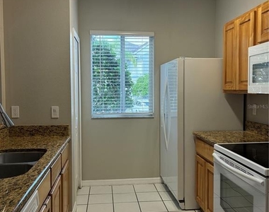 18143 Paradise Point Drive - Photo Thumbnail 9