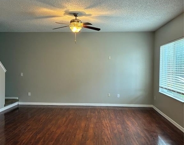18143 Paradise Point Drive - Photo Thumbnail 6