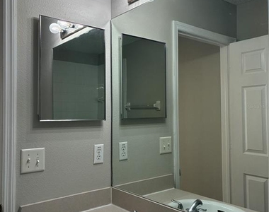 18143 Paradise Point Drive - Photo Thumbnail 35