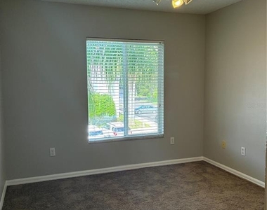 18143 Paradise Point Drive - Photo Thumbnail 20